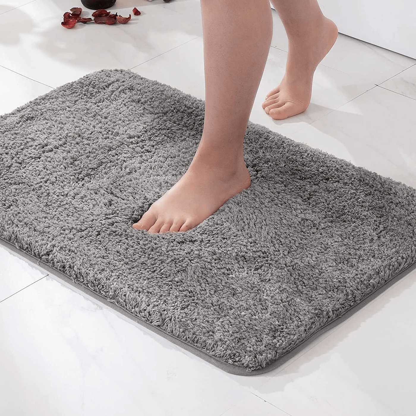 AquaLuxe Plush Bath Rug – Quick Dry