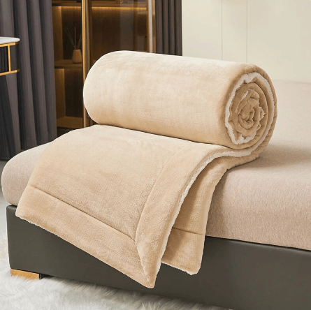 CozyNest Luxury Fleece Blanket – Ultra Warm Flannel Throw for Ultimate Comfort