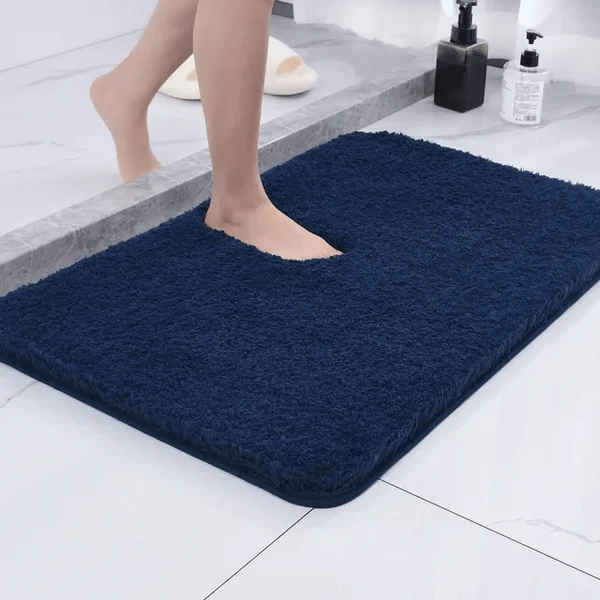 AquaLuxe™ Plush Bath Rug – Quick Dry