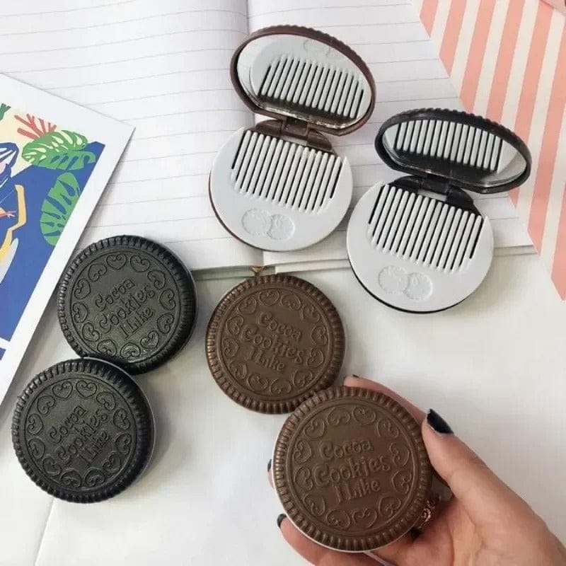 ChocoBiscuit Round Folding Makeup Mirror