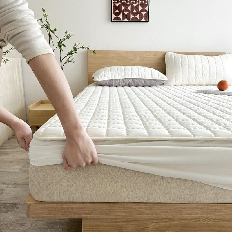 Sleepora Luxe Mattress Cover – Soft, Breathable & Hygienic Bed Protector