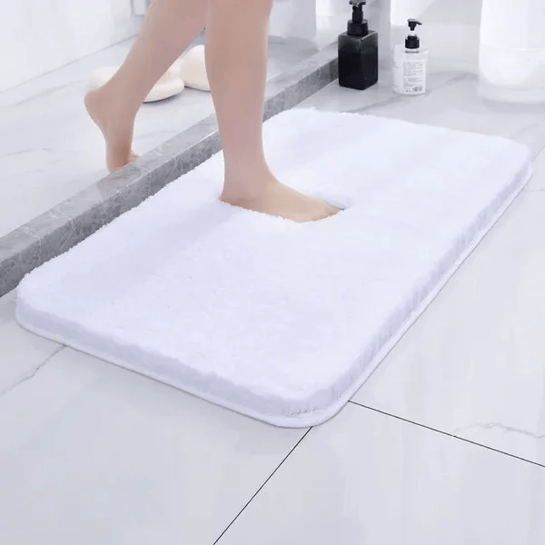 AquaLuxe™ Plush Bath Rug – Quick Dry