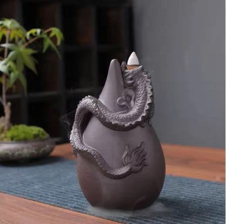 Retro Handmade Ceramic Dragon Waterfall Backflow Incense Burner – Mystical Dragon Design with Waterfall Smoke Effect – Ideal for Meditation and Aromatherapy

