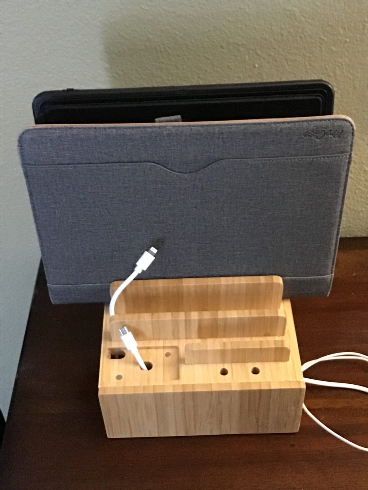 BambooVault 5-Port Charging Station Organizer