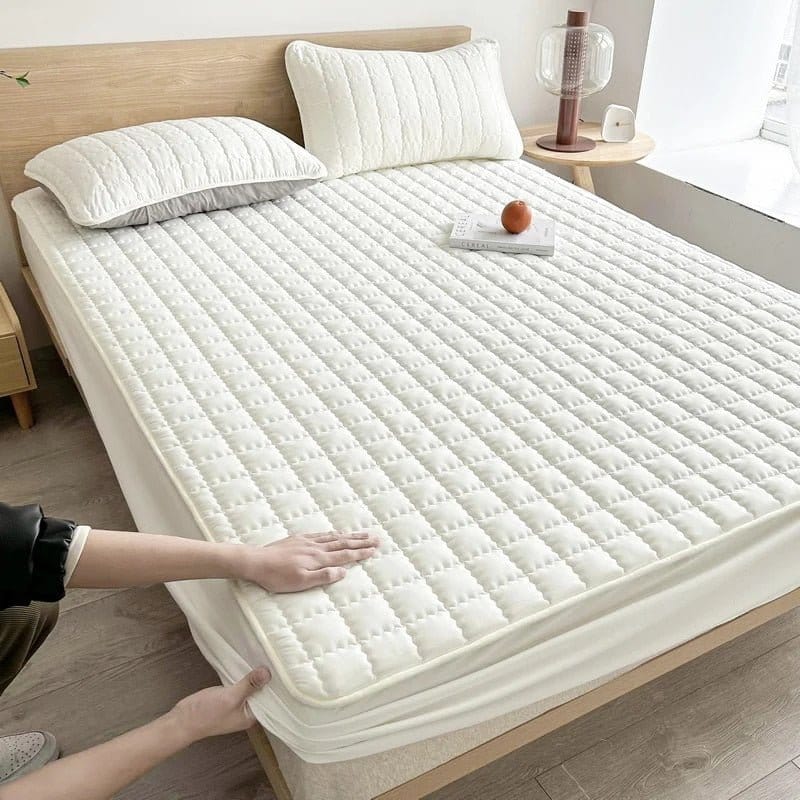 Sleepora Luxe Mattress Cover – Soft, Breathable & Hygienic Bed Protector